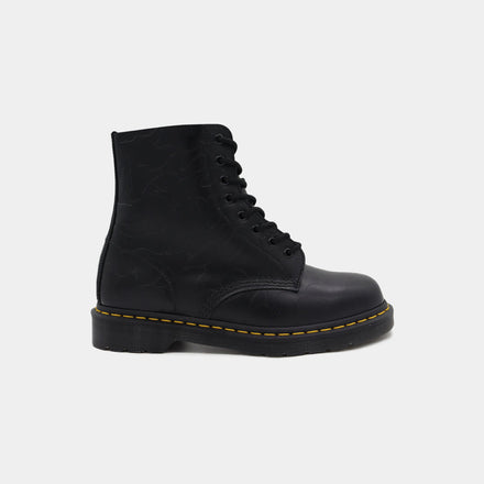 Dr. Martens AirWair 23568001 Black